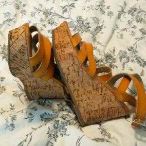 Strappy wedge sandals by bamboo women's size 7 tan color